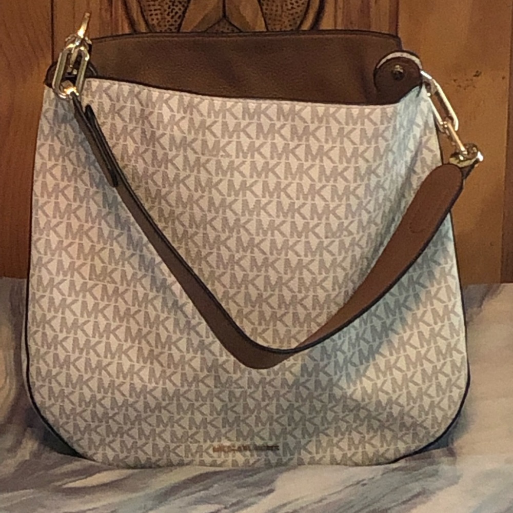 Michael Kors shoulder bag!